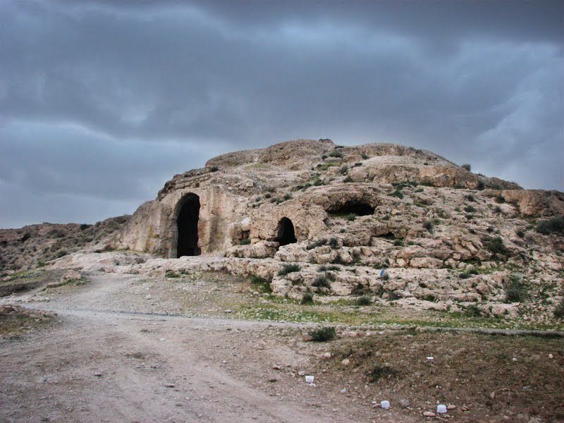 آتشکده آذرخش یا مسجد سنگی داراب,شیدرخ تراولآتشکده آذرخش یا مسجد سنگی داراب,شیدرخ تراول