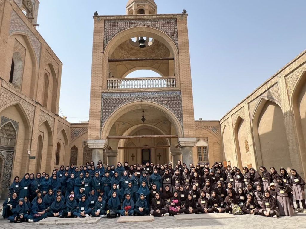 تور دانش اموزی دختران شیدرخ تراول مجری تور دانش اموزی شیدرخ تراول تور دانش انموزی از تهران 