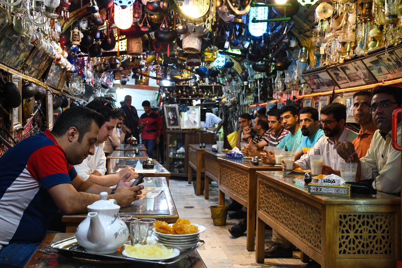 چاه حاج میرزا,جاهای دیدنی اصفهان,جاذبه های تاریخی اصفهان,تور اصفهان شیدرخ تراول,تور اصفهان از شیراز,کافه آزادگان,رستوران آزادگانچاه حاج میر